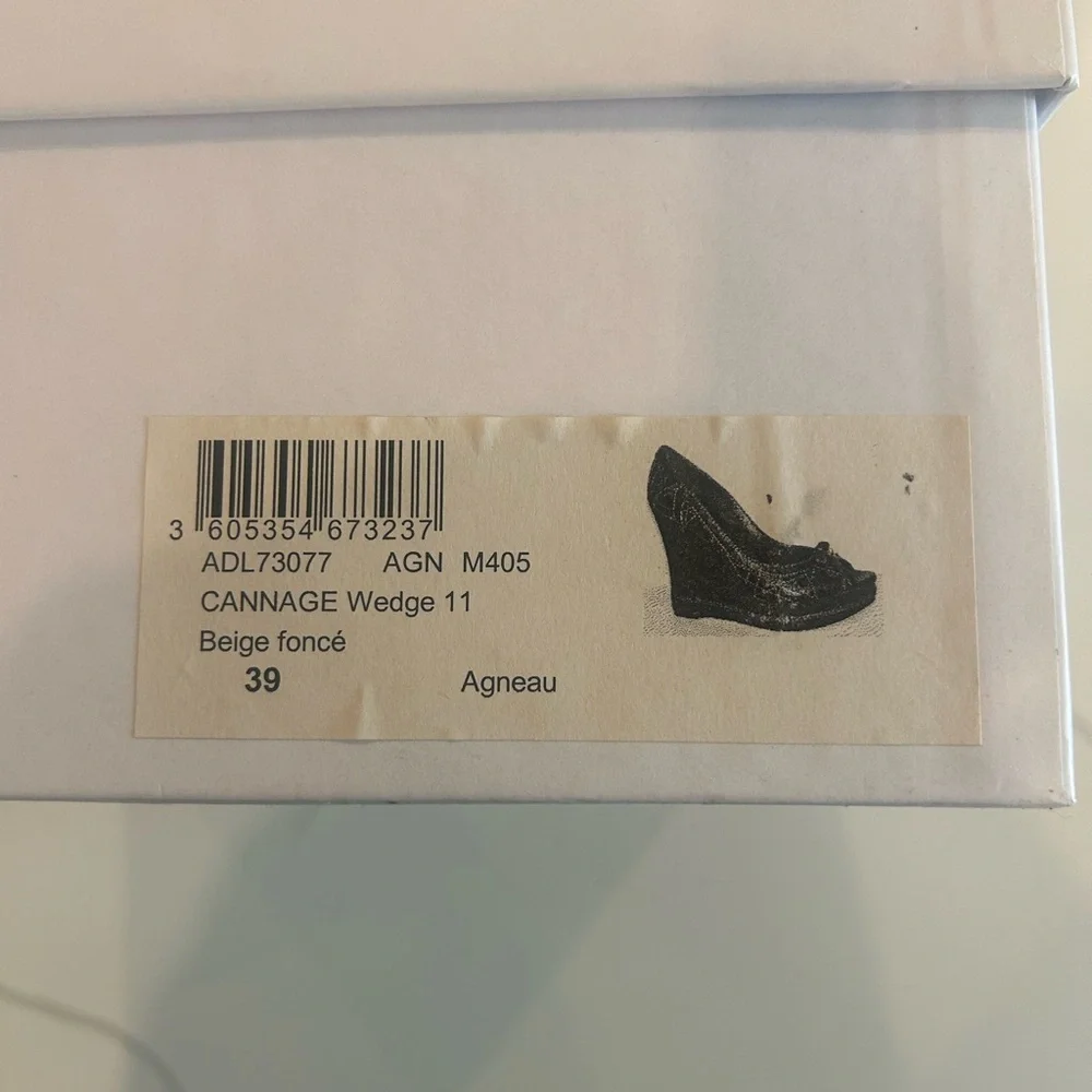 Christian Dior- Cannage Leather Peep Toe Wedge Pumps- size 39 (US Women’s 9) - Picture 6 of 14